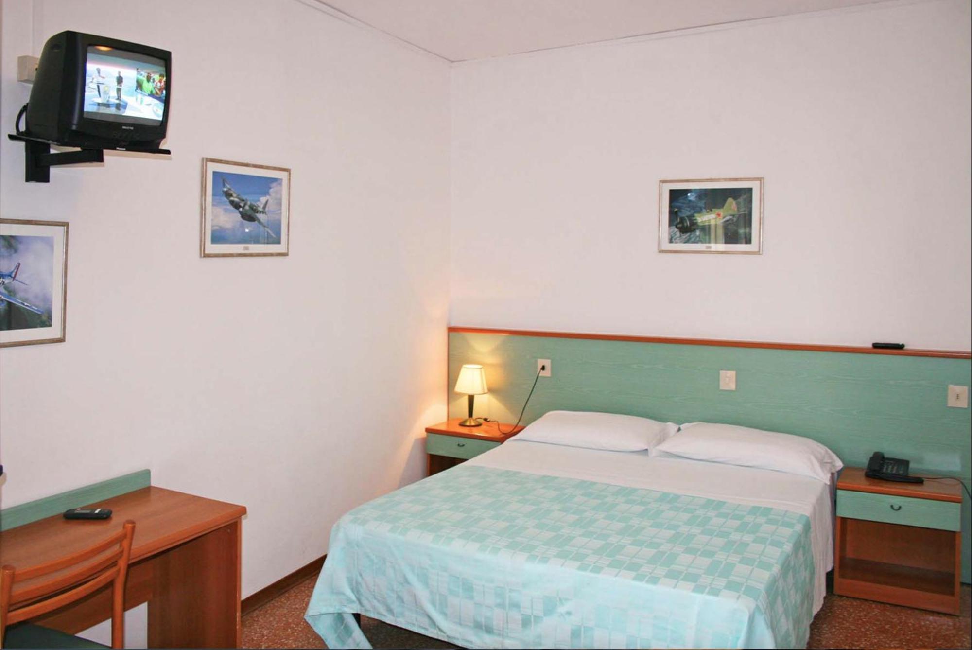 Hotel Janeiro Frontemare Lido di Jesolo Kültér fotó