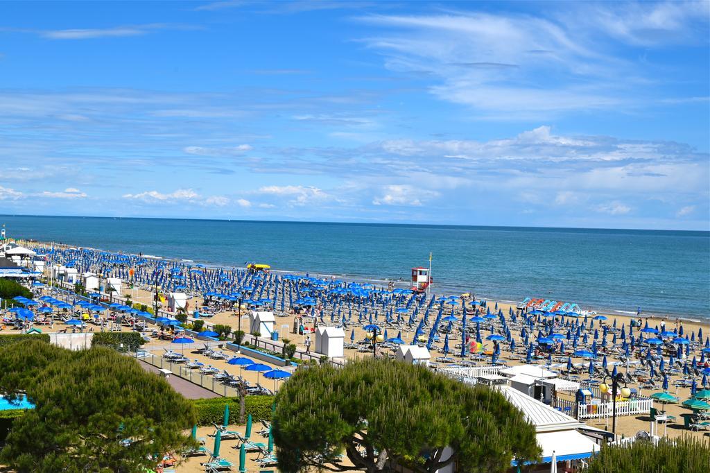 Hotel Janeiro Frontemare Lido di Jesolo Kültér fotó