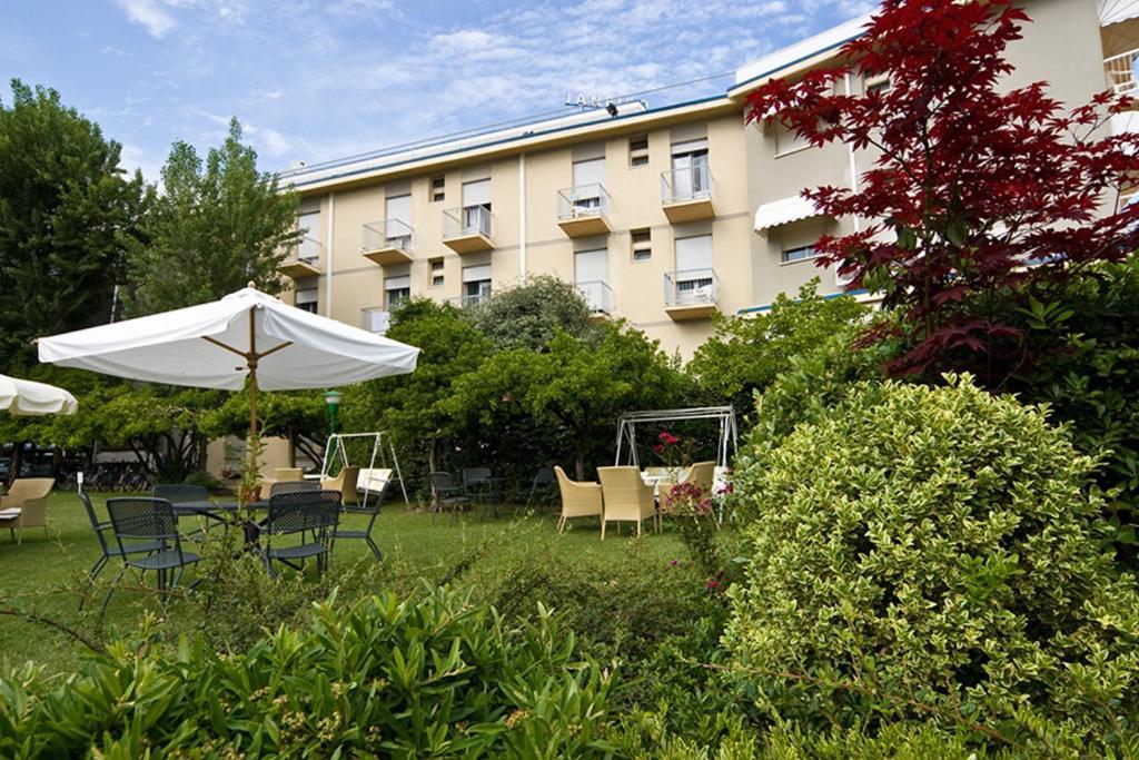 Hotel Janeiro Frontemare Lido di Jesolo Kültér fotó